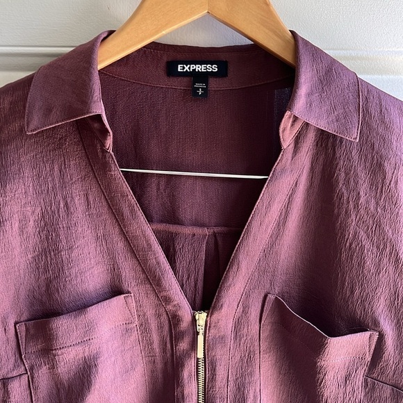 Express Half-Zip V-Neck Cap-Sleeve Plum Top Size Small Excellent Condition - Picture 3 of 9